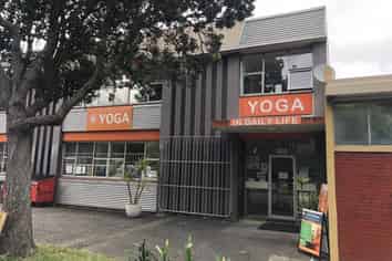 Affordable 250sqm ground floor office 
