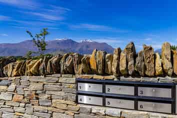 Stage 2 Linksgate on Manse Road, Arrowtown