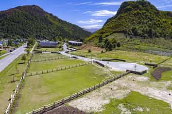 Stage 2 Linksgate on Manse Road, Arrowtown