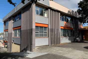 250M² ONEHUNGA OFFICE