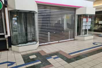 Internal Corner Retail