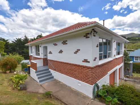 18 District Road, Roseneath