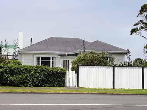 147 Tasman Street, Opunake