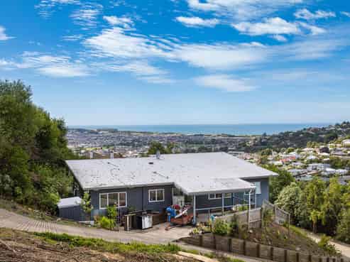 12 Robinson Street, Lookout Point