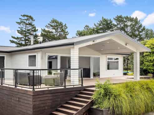 6 Tram Gully Road, Awhitu