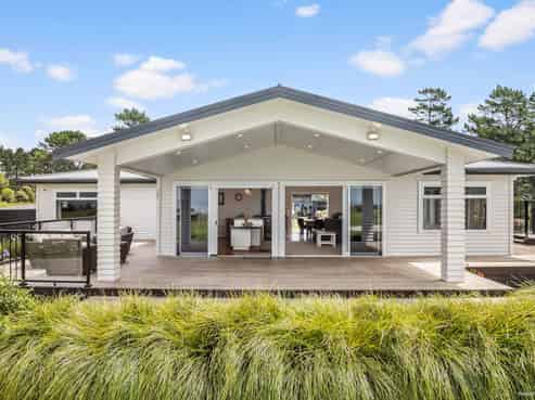 6 Tram Gully Road, Awhitu