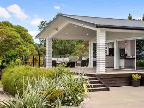 6 Tram Gully Road, Awhitu