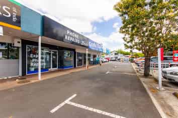 Fantastic Retail Frontage