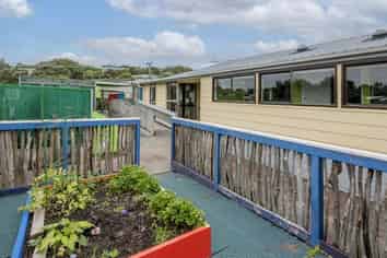 2 Queens Road, Waikanae Beach