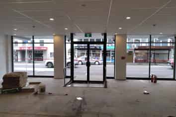 Prime corner site available from 140.8-332m2