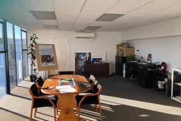 420 sqm Warehouse, Waltham