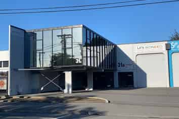 420 sqm Warehouse, Waltham