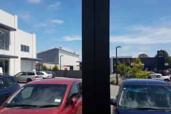 High visibility retail