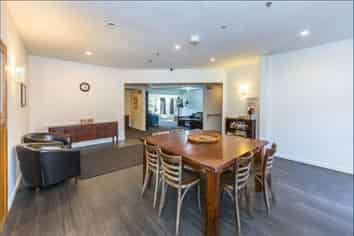 9 Straven Road, Riccarton