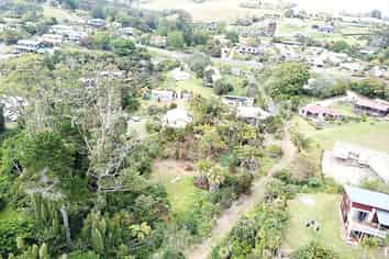 56 Powells Road, Cable Bay