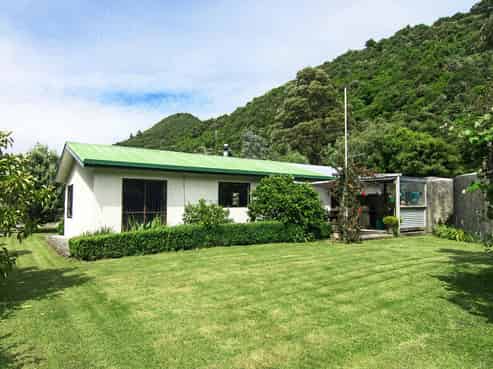 8 Mclaughlin Drive, Tinui