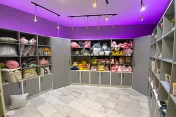 Established Queen Street Retail