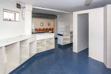 Central business and health hub for lease