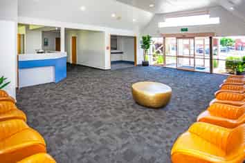 Central business and health hub for lease