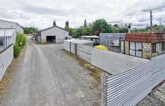 IS THIS YOUR NEW 2021 WORKSHOP, FLAT & INDUSTRIAL LAND?!