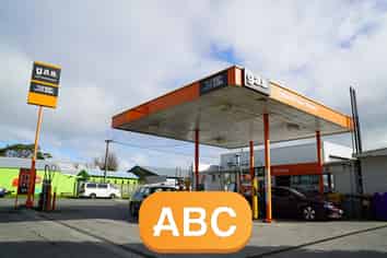 Service Station - Popular Brand/High Cash Surplus