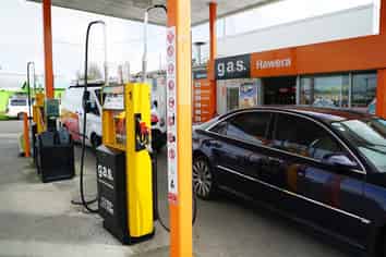 Service Station - Popular Brand/High Cash Surplus