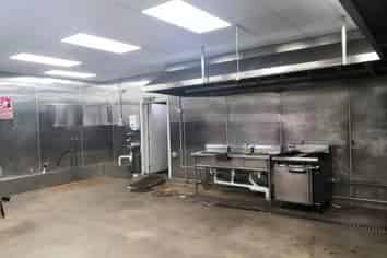 EXCELLENT LOCATION - RESTAURANTEURS WANTED