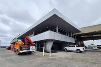 CBRE - Sublease Office Space To Impress