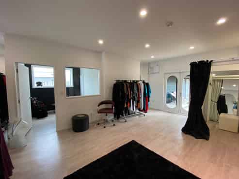 110m2* Retail in Desirable Cashmere