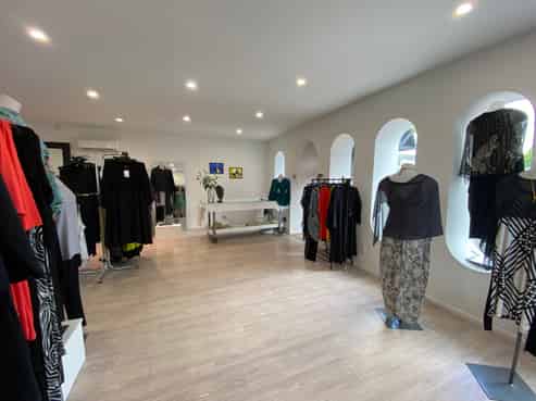 110m2* Retail in Desirable Cashmere