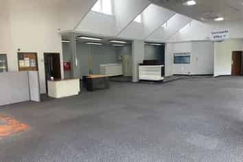 Prime building With Location, For Lease