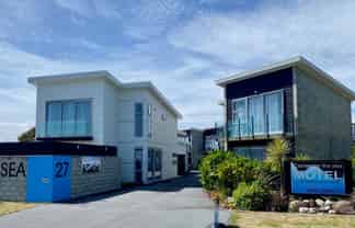 Beachside lifestyle opportunity - immediate income