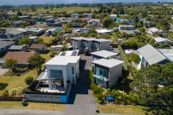 Beachside lifestyle opportunity - immediate income