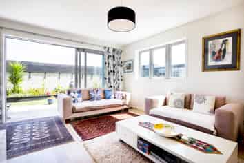 Beachside lifestyle opportunity - immediate income