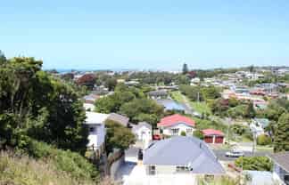 12B Lawry Street, Moturoa