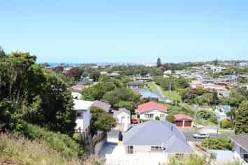 12B Lawry Street, Moturoa