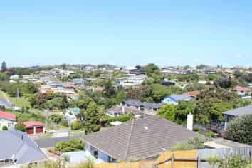 12B Lawry Street, Moturoa