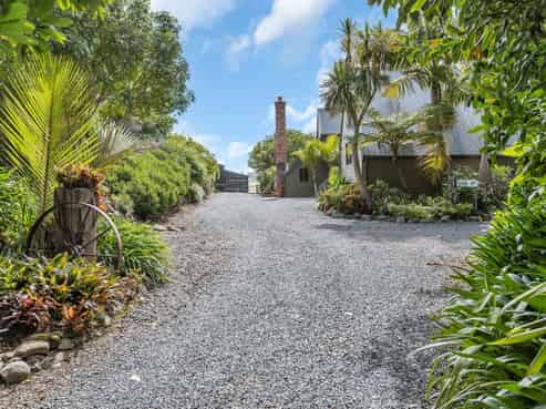 6170 State Highway 12, Arapohue