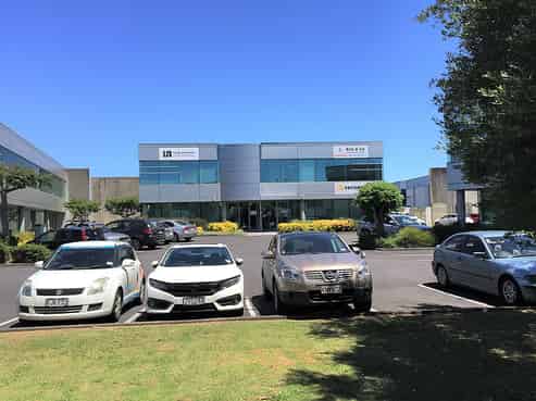 Flexible Office - Generous Parking