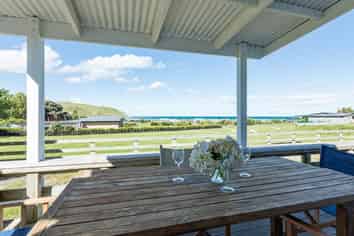 4 Shoal Beach Road, Waipawa