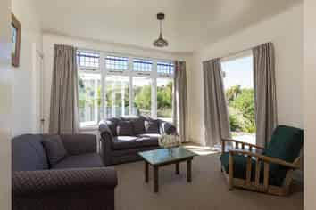 4 Shoal Beach Road, Waipawa