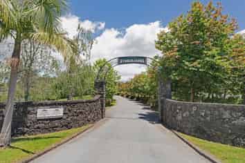 61 Stoneridge Terrace, Whitford