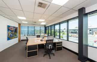 Take 390m² or 570m² on popular Constellation Drive