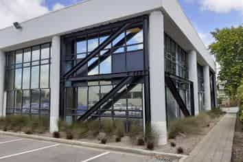 Offices for lease : 371.41m2