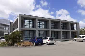 Modern office 638.5m2 approx.