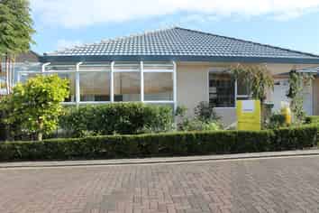 5/10 Gerard Way, Saint Johns