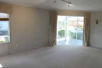 5/10 Gerard Way, Saint Johns