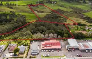 21 Red Hills Road, Massey