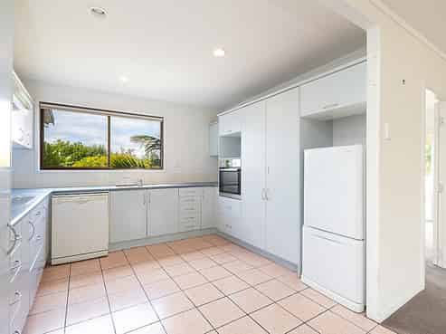 B8, 71 Moir Street, Mangawhai
