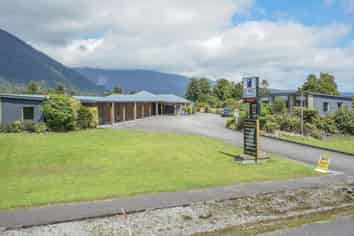 Sunset Motel Fox Glacier